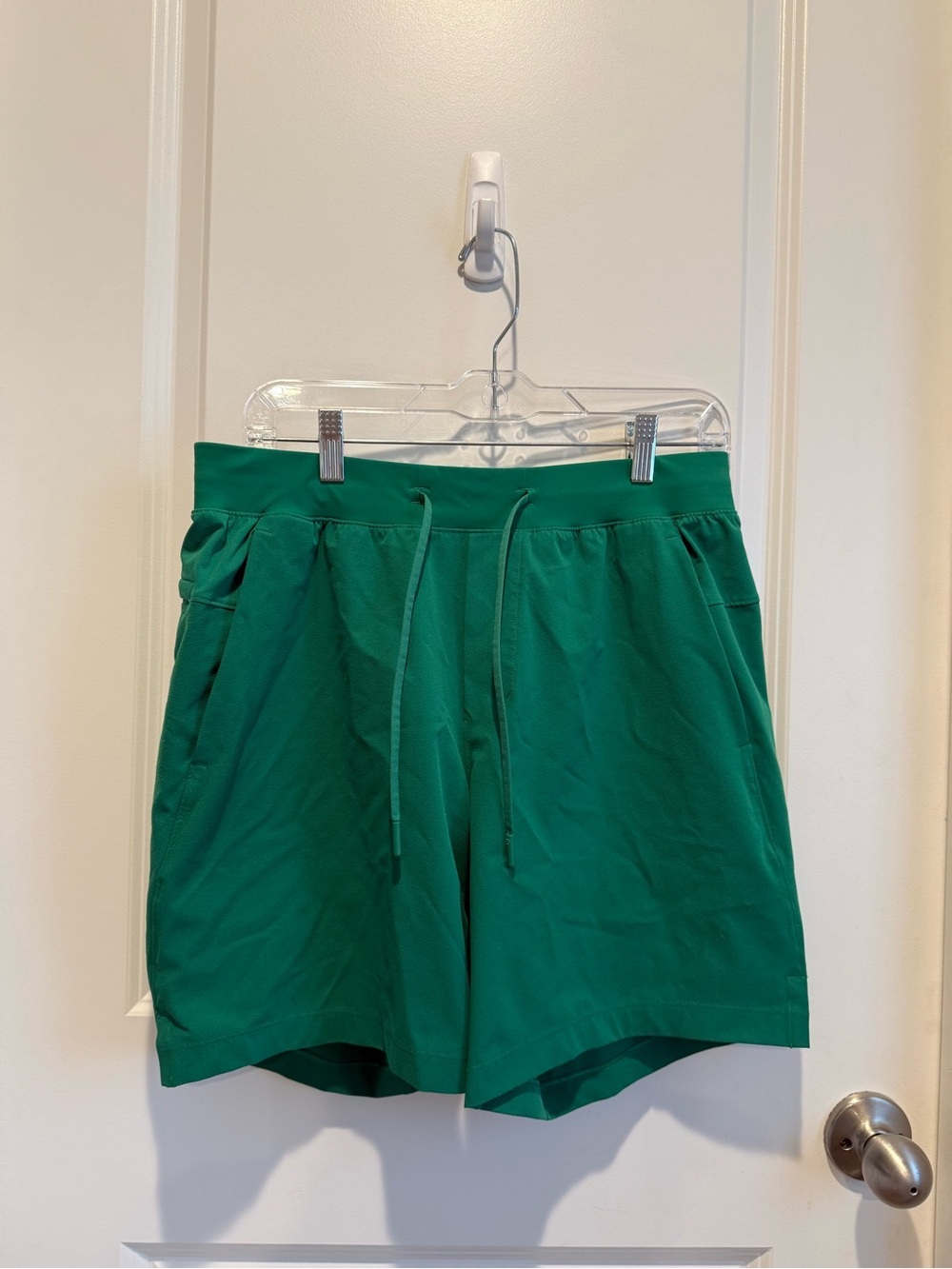 Lululemon Men’s Green Drawstring Training Athletic Shorts Size Medium